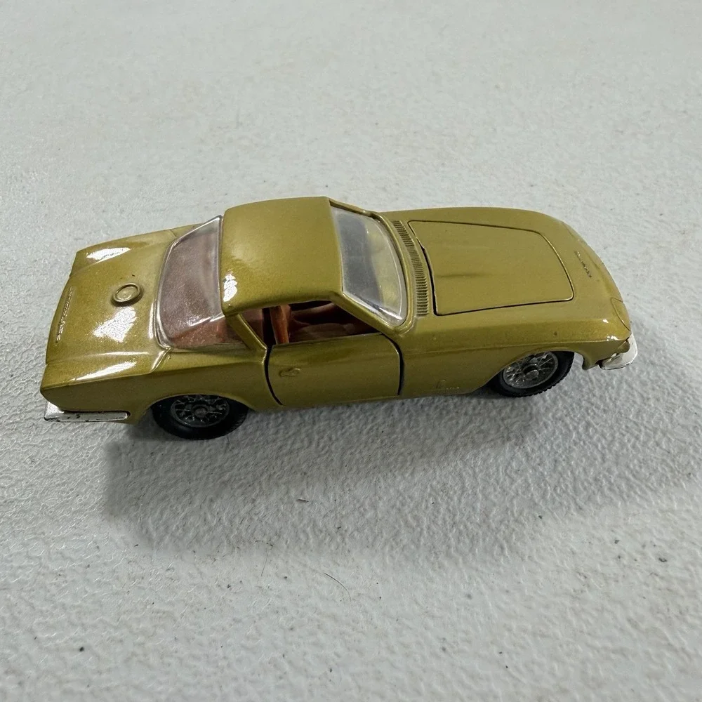 Mebetoys Chevrolet Corvette Rondine Pininfarina A-22‎ Gold 1/43 Scale Car Italy